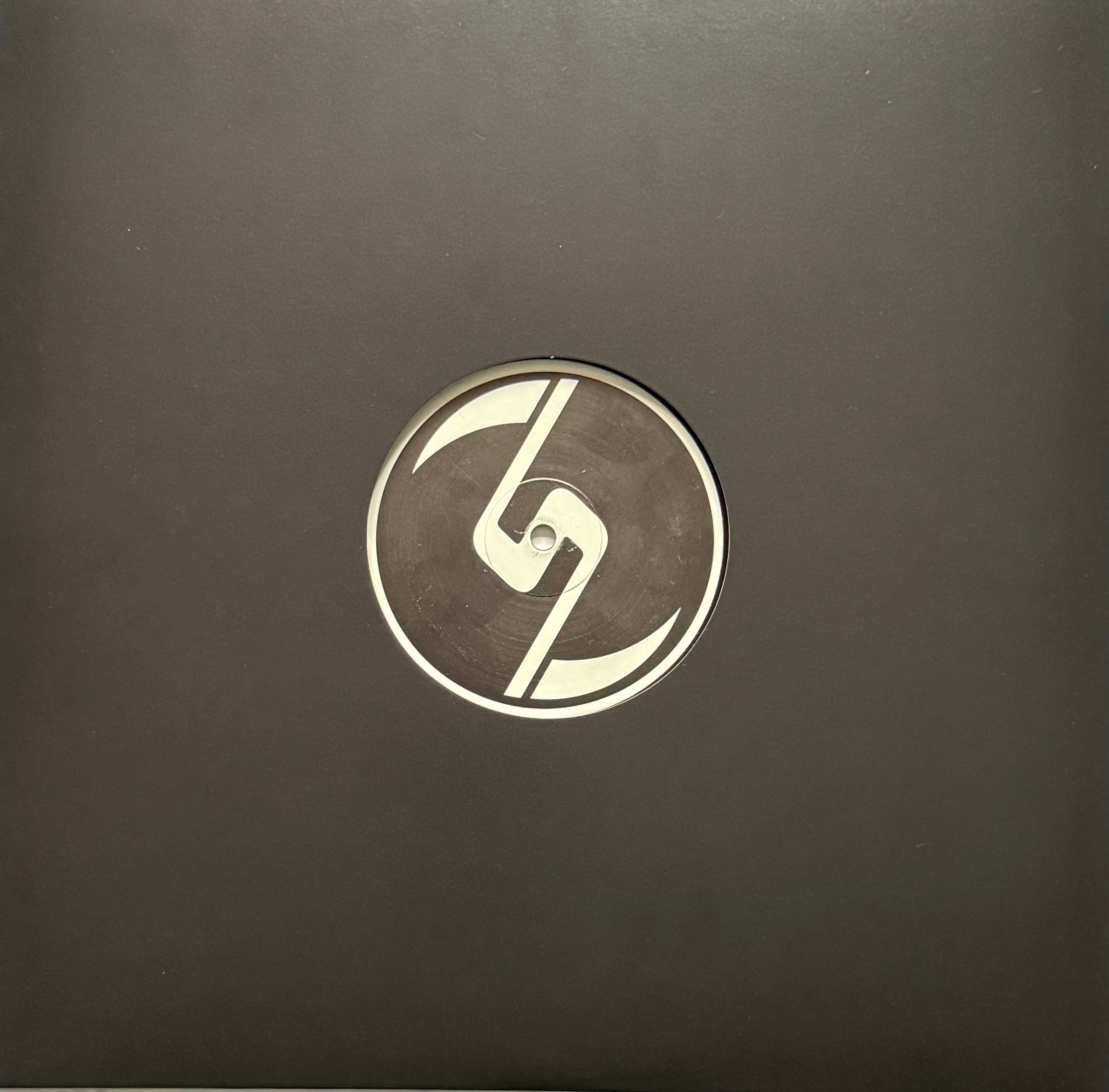 M Factor – Mother (House, 2002)